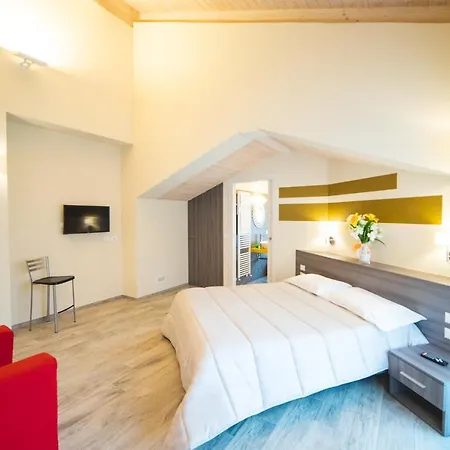 La Casa Di Alice דירה Rodello